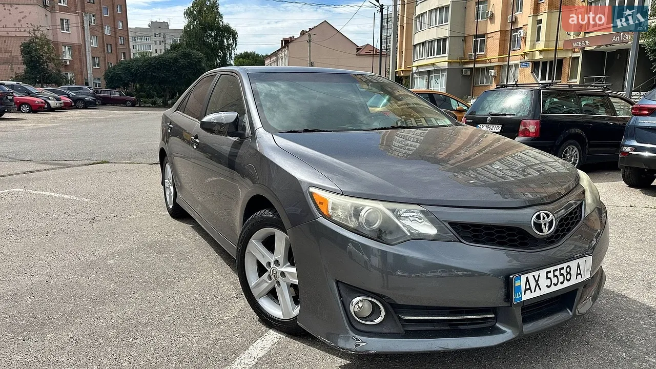 2013 Toyota Camry - мініатюра 32