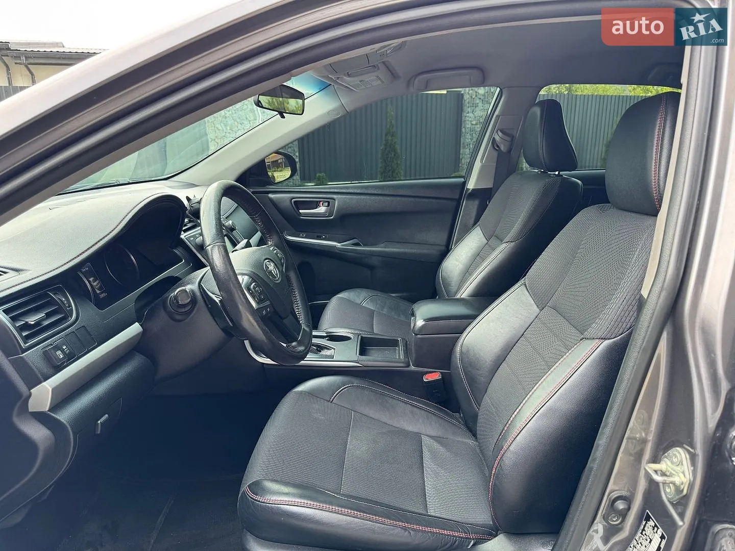 2016 Toyota Camry - мініатюра 13