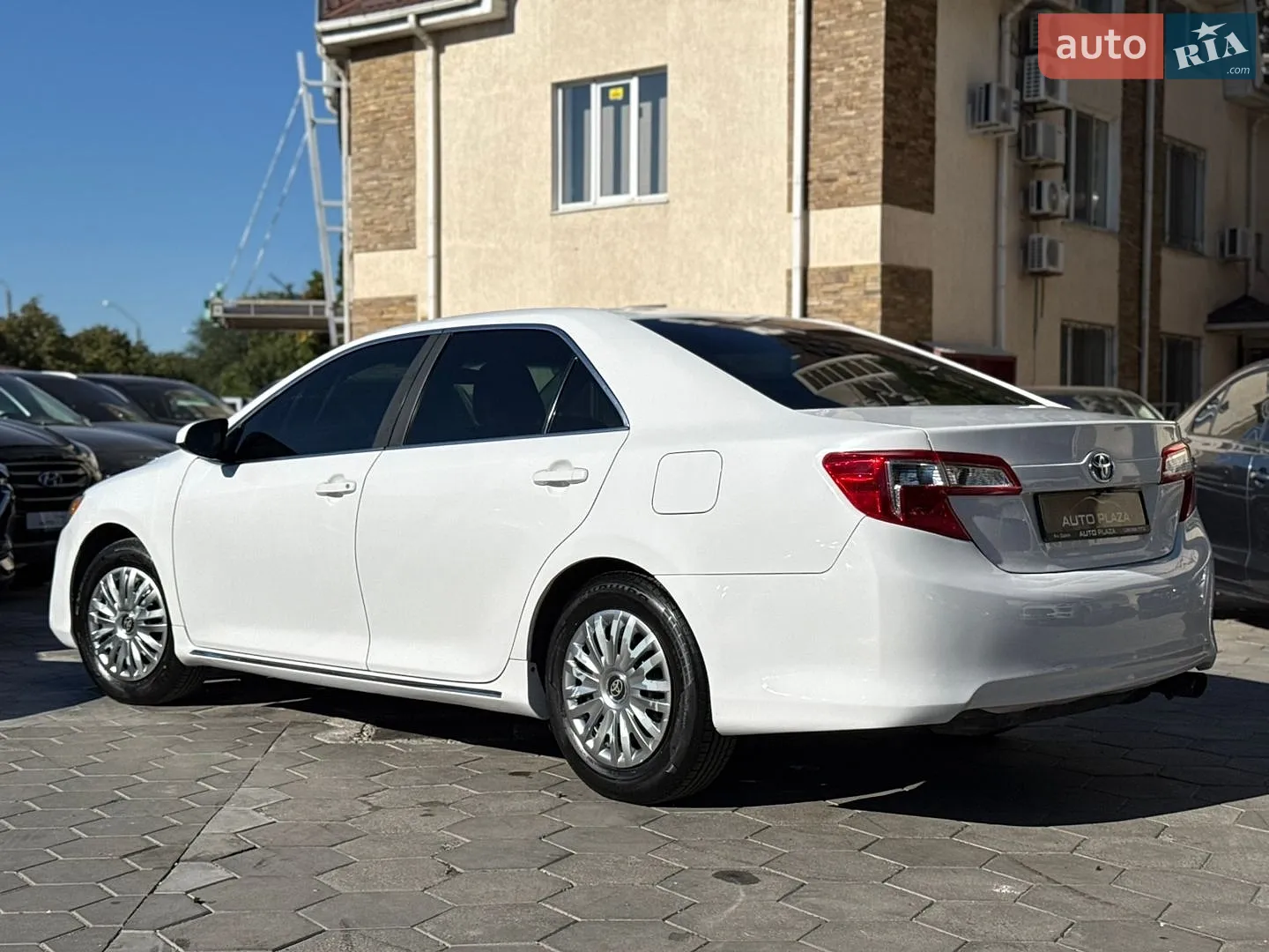2013 Toyota Camry - мініатюра 23