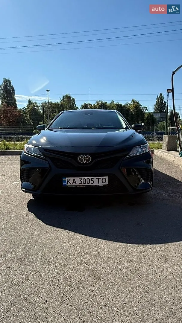 2018 Toyota Camry - мініатюра 3