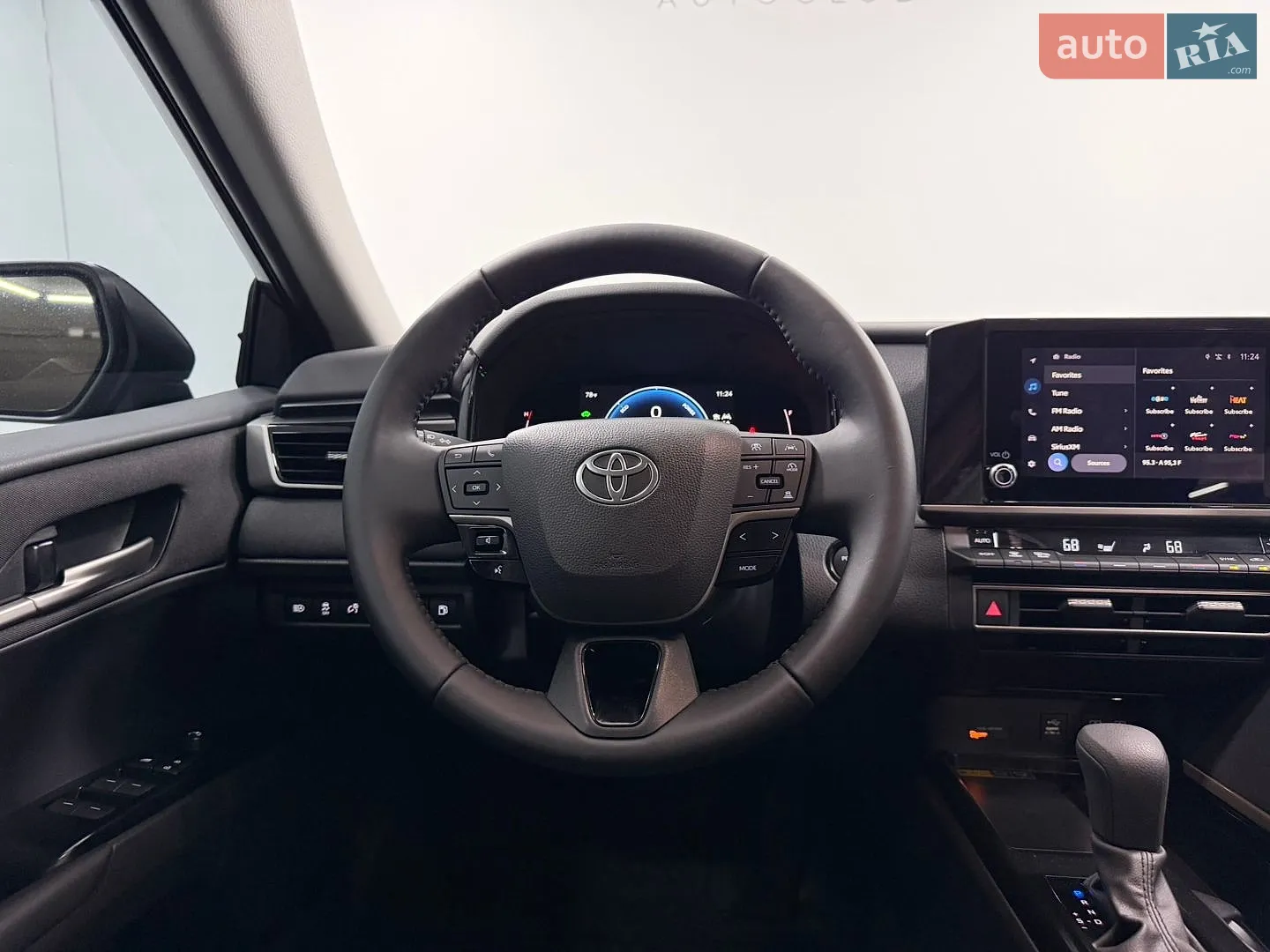 2025 Toyota Camry - мініатюра 16