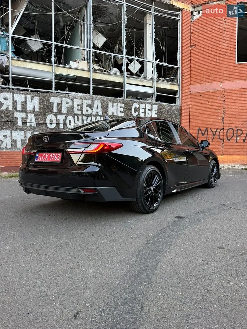 2025 Toyota Camry - мініатюра 11