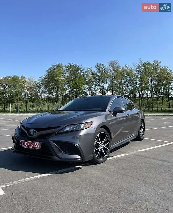 2021 Toyota Camry - фото 1