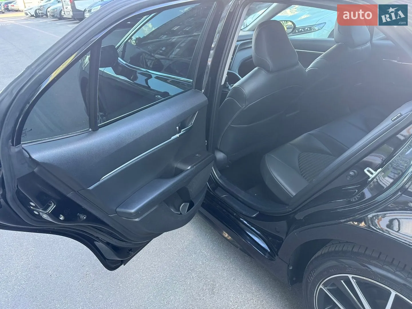 2021 Toyota Camry - мініатюра 17