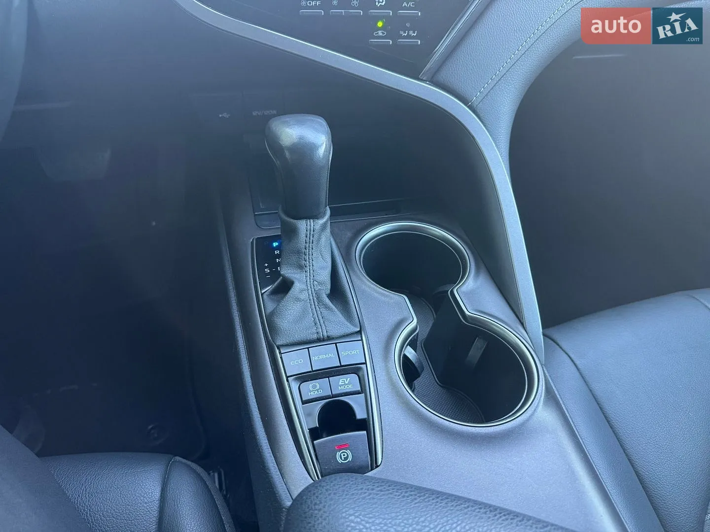 2021 Toyota Camry - мініатюра 21