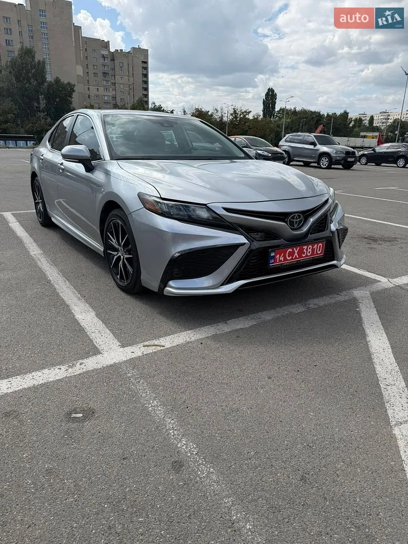 2022 Toyota Camry - мініатюра 2