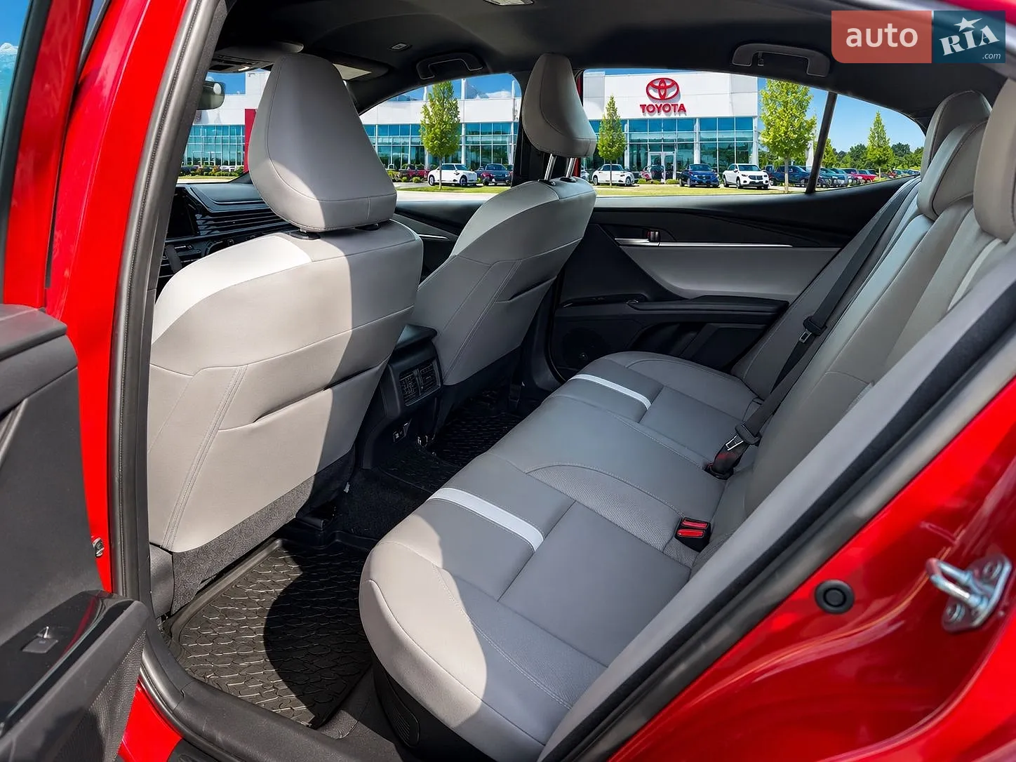 2025 Toyota Camry - мініатюра 11
