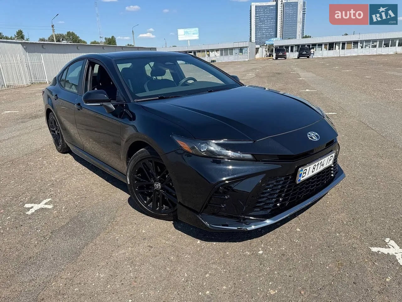 2025 Toyota Camry - мініатюра 2