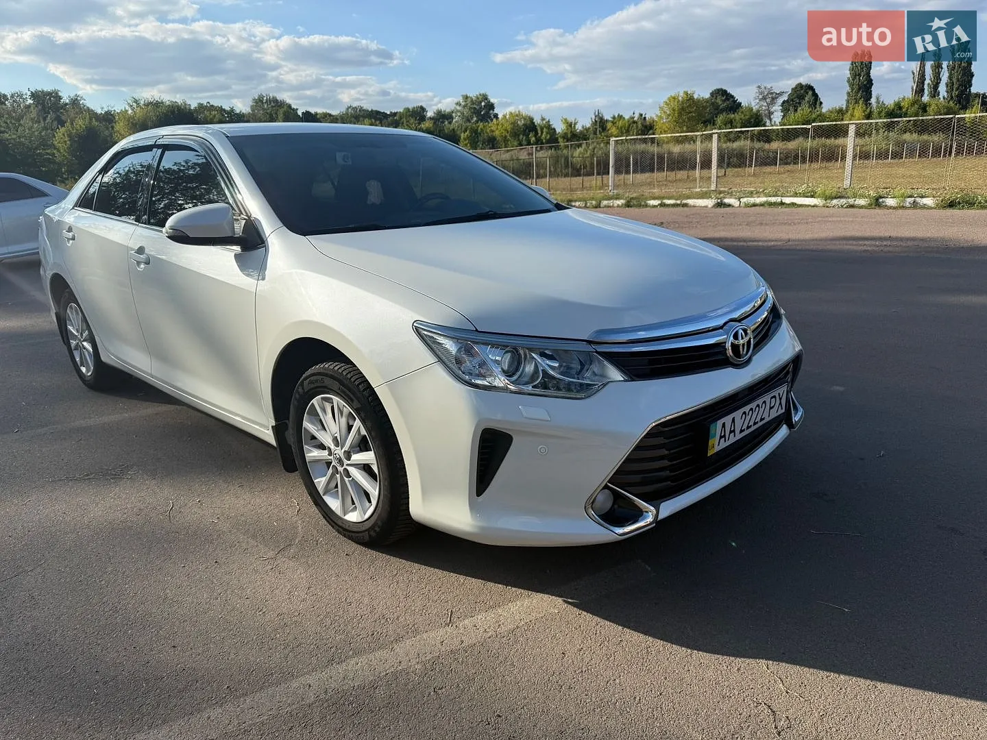 2016 Toyota Camry - мініатюра 2