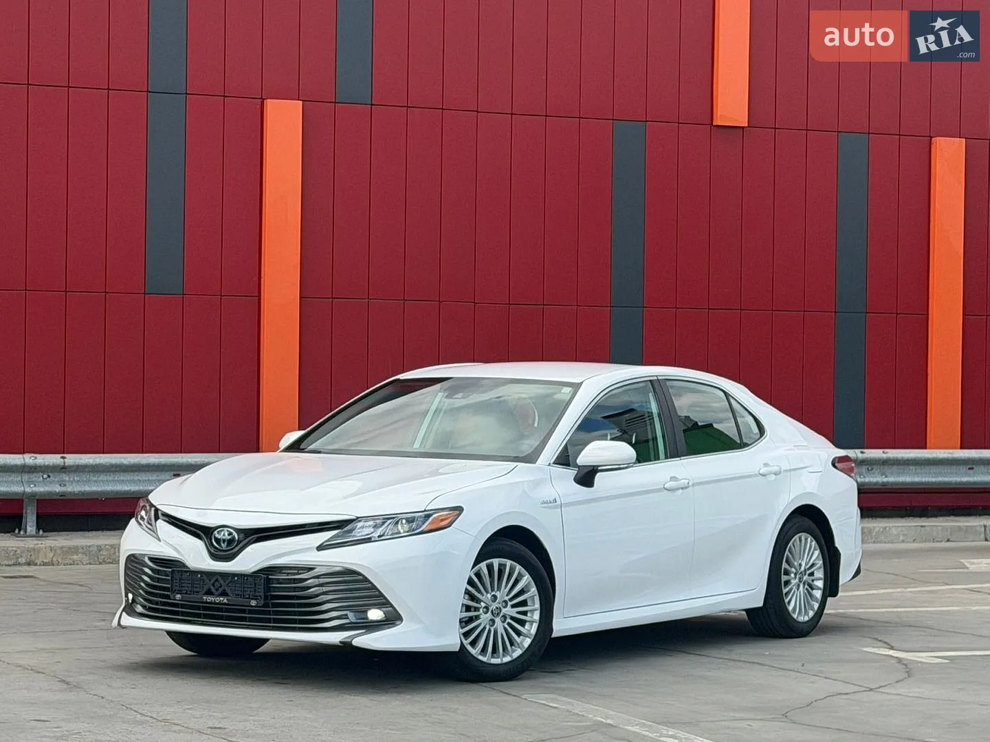 2019 Toyota Camry - мініатюра 3