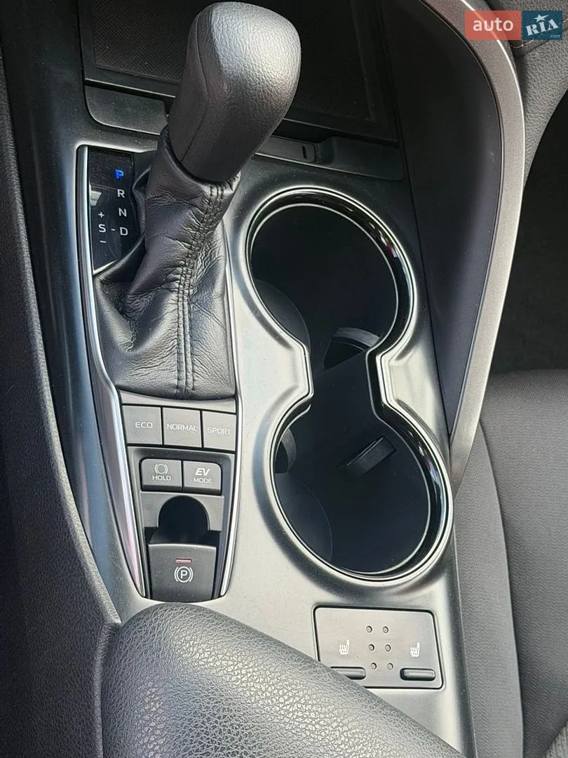2019 Toyota Camry - мініатюра 20