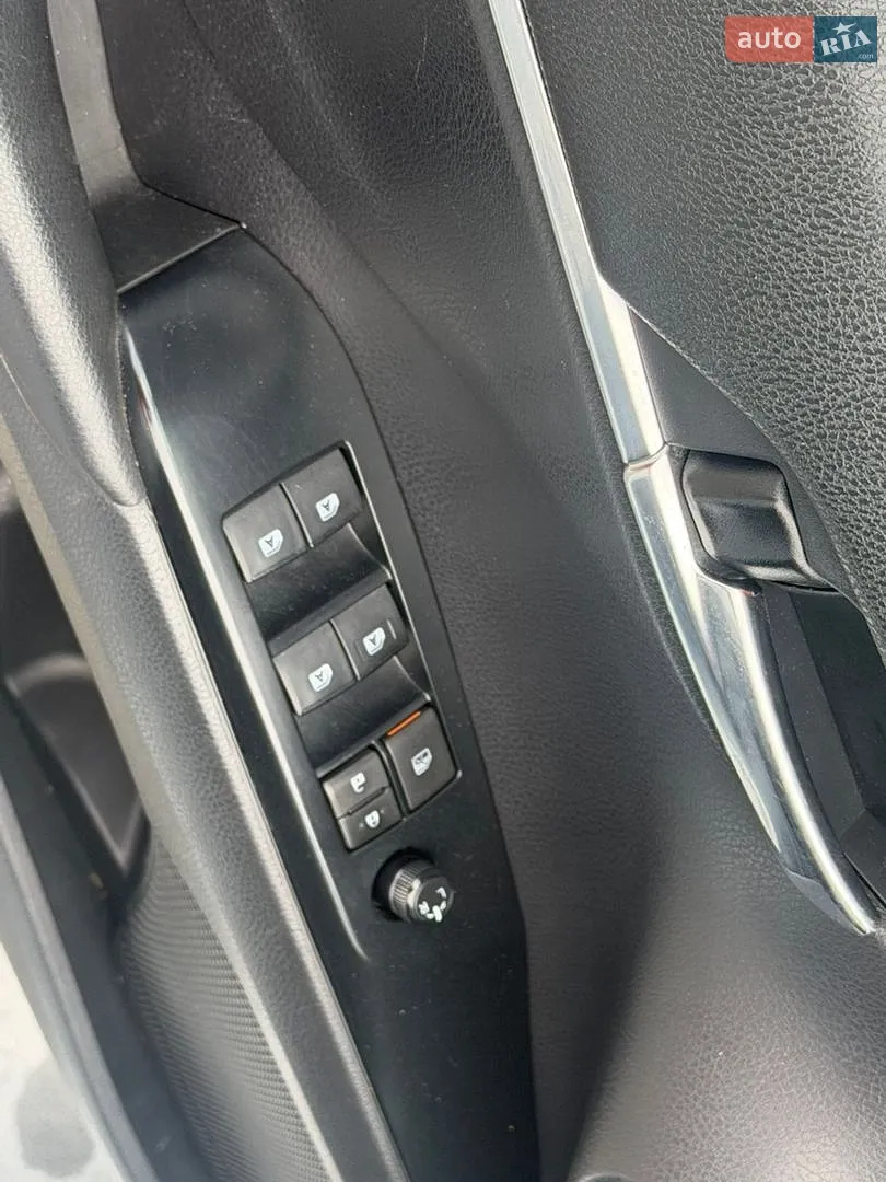 2019 Toyota Camry - мініатюра 21
