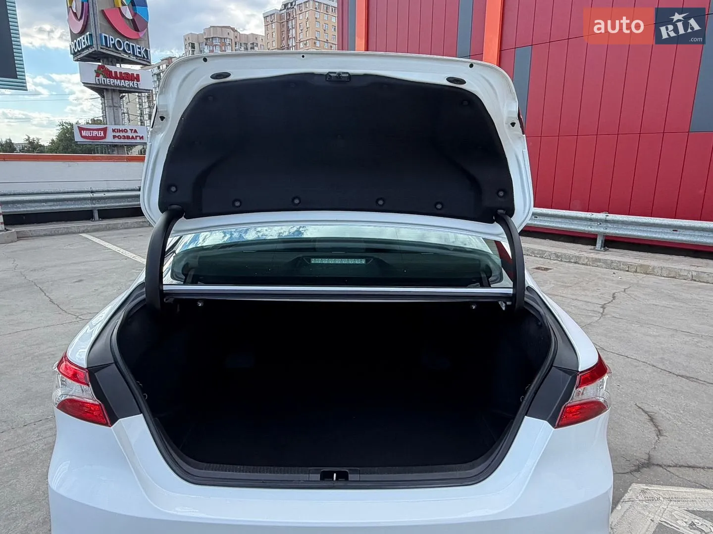 2019 Toyota Camry - мініатюра 28