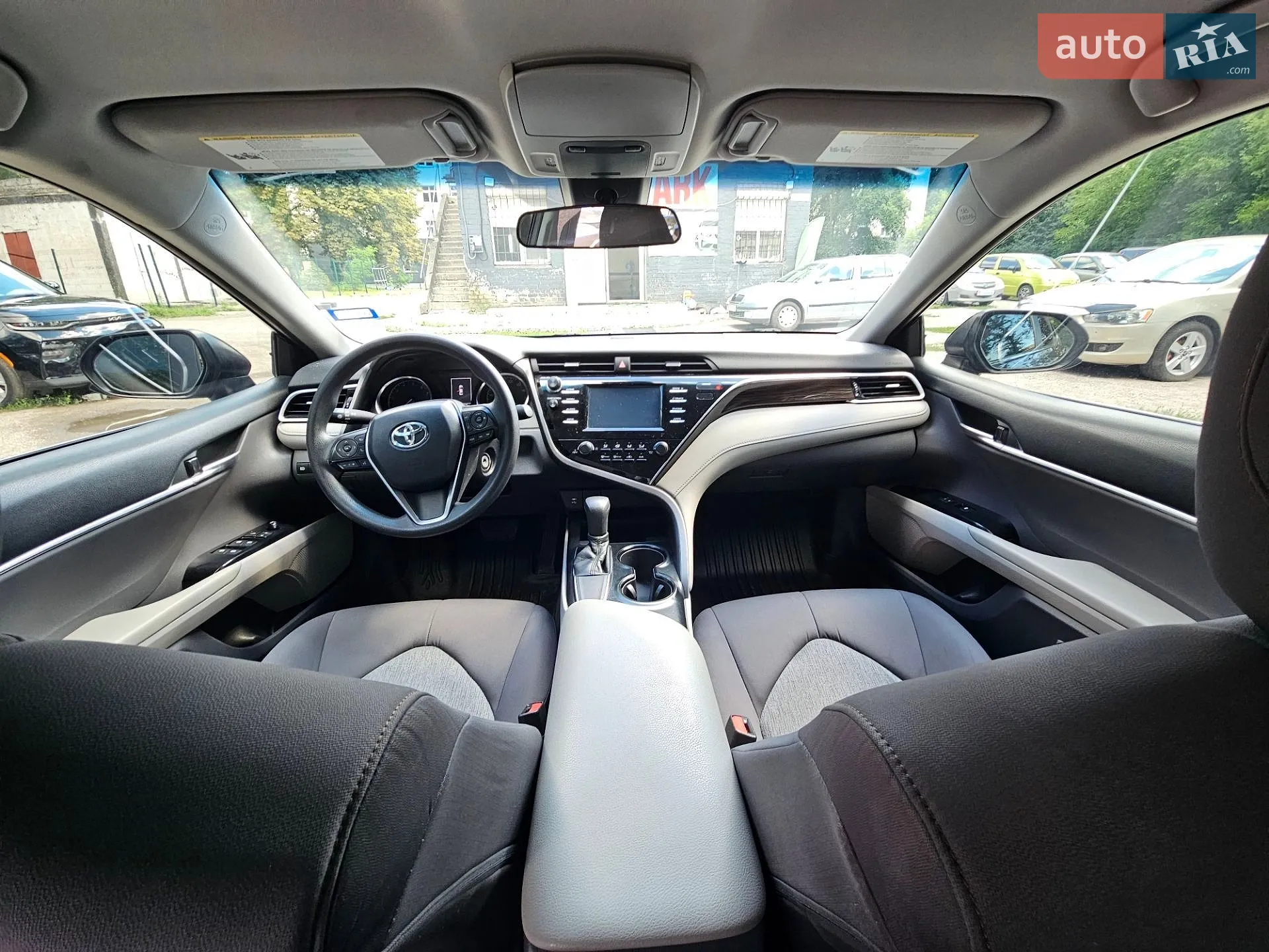 2017 Toyota Camry - мініатюра 12