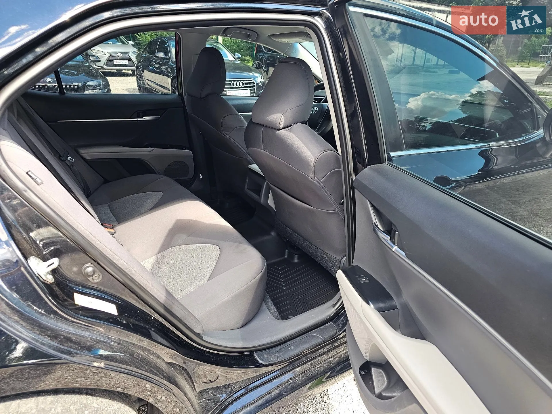 2017 Toyota Camry - мініатюра 8