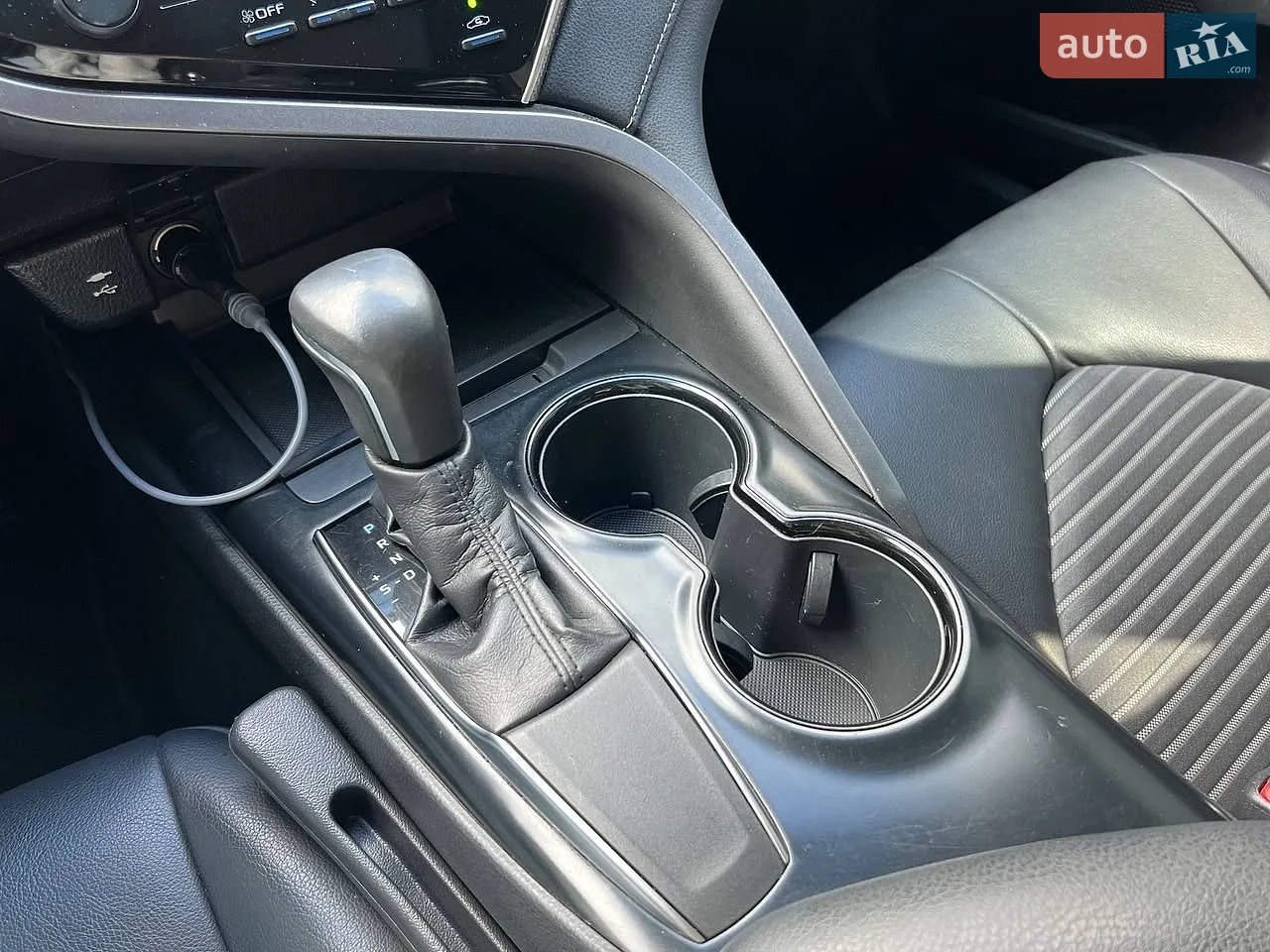 2018 Toyota Camry - мініатюра 23