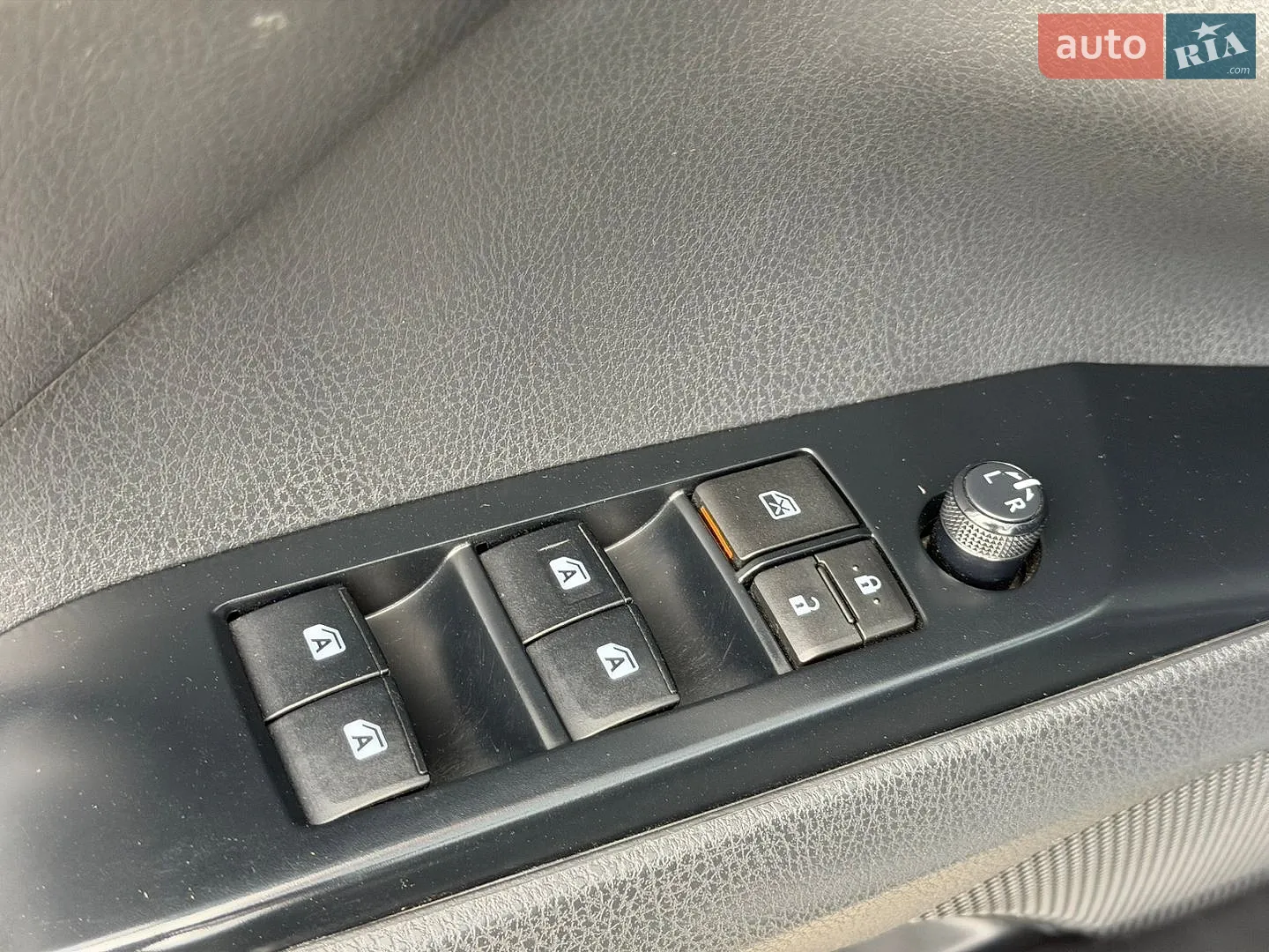 2018 Toyota Camry - мініатюра 8