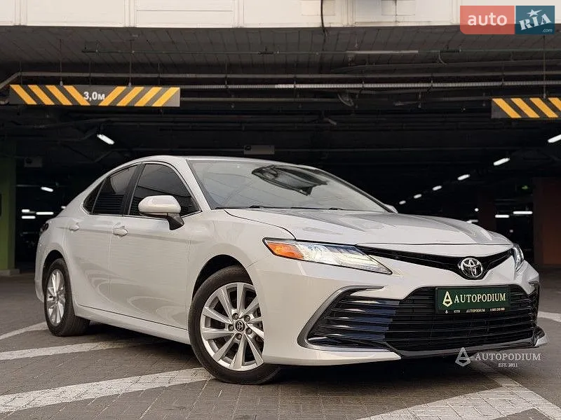 2023 Toyota Camry - фото 1