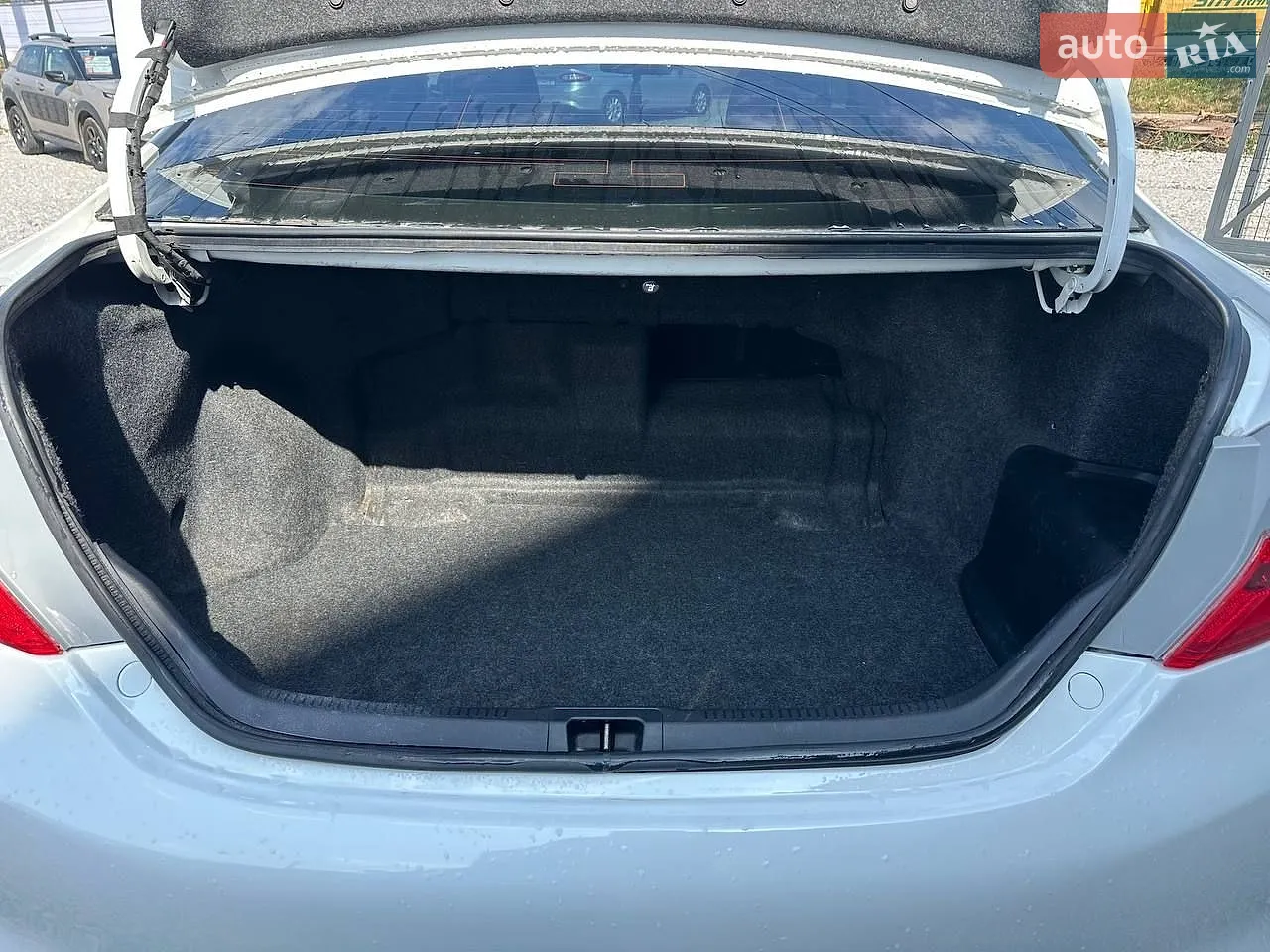 2013 Toyota Camry - мініатюра 18