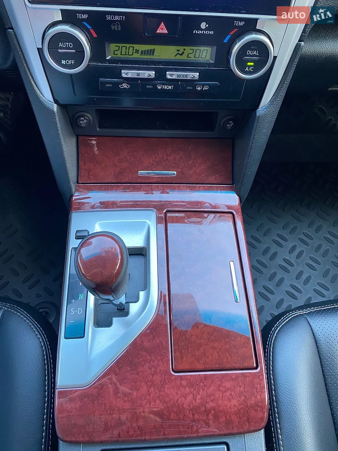2013 Toyota Camry - мініатюра 32