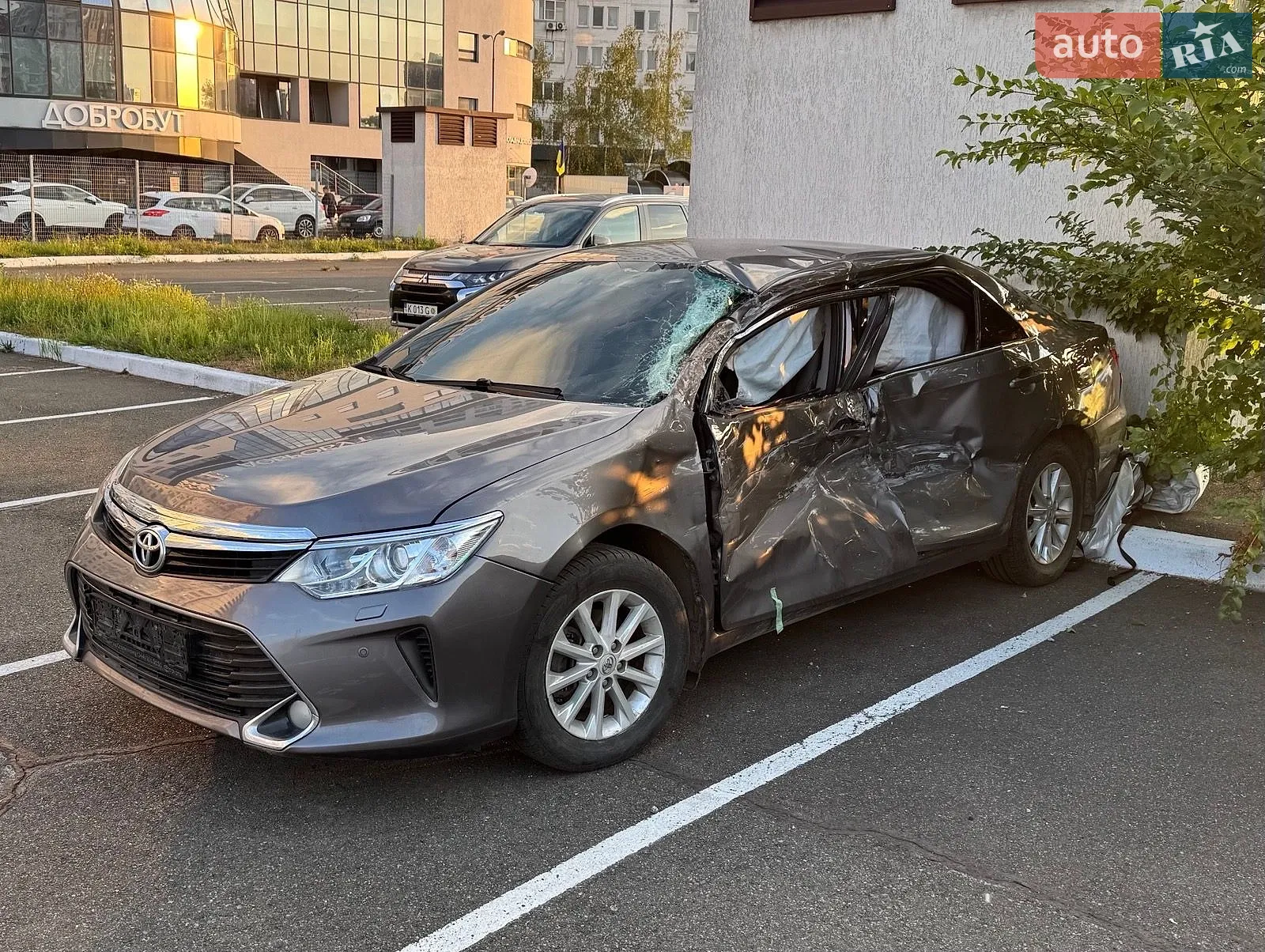 2017 Toyota Camry - фото 1
