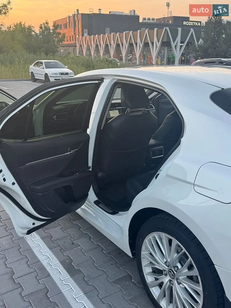 2017 Toyota Camry - мініатюра 15