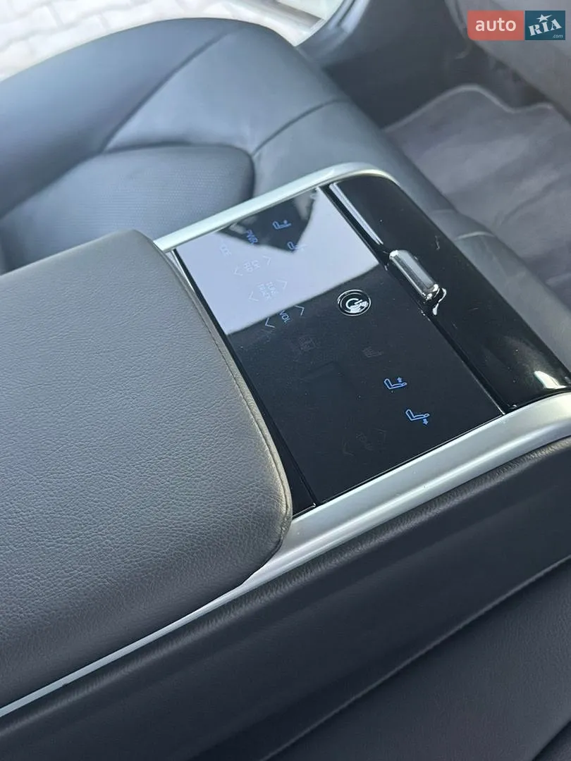 2017 Toyota Camry - мініатюра 31