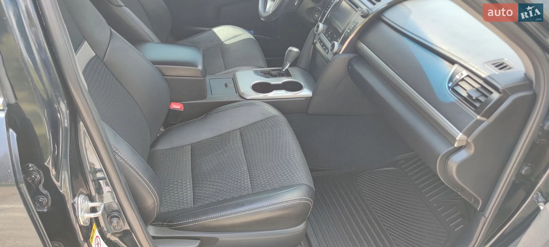 2014 Toyota Camry - мініатюра 16