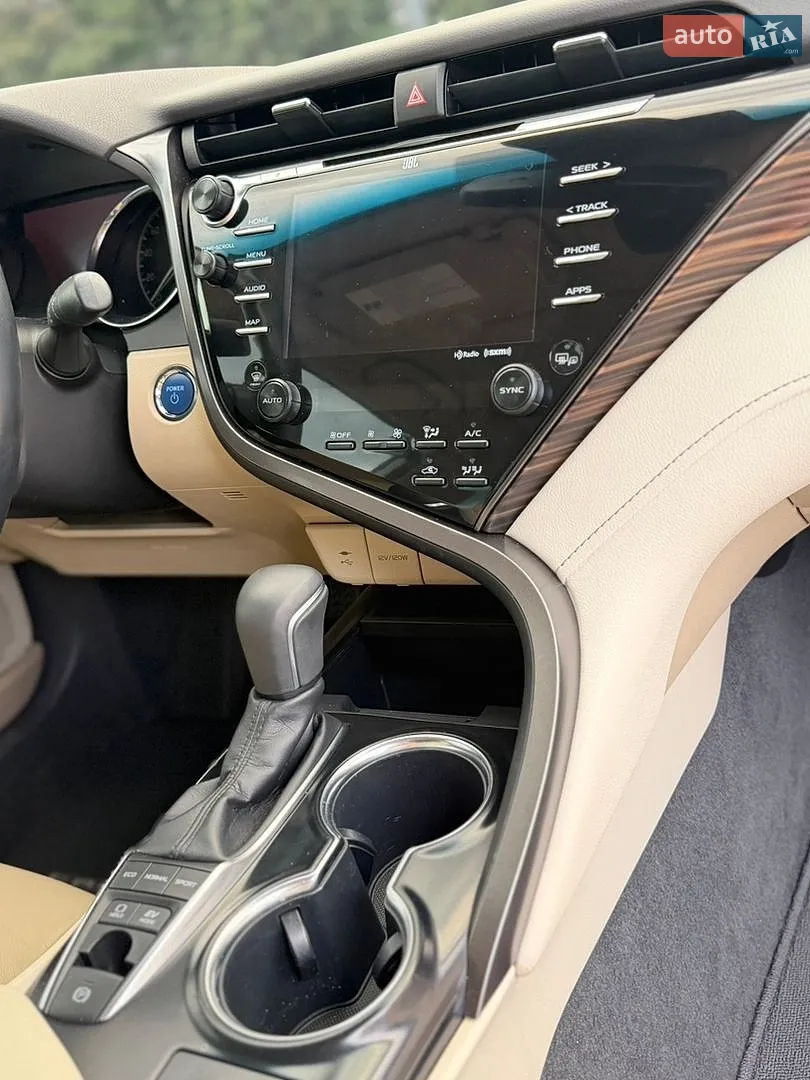 2018 Toyota Camry - мініатюра 4