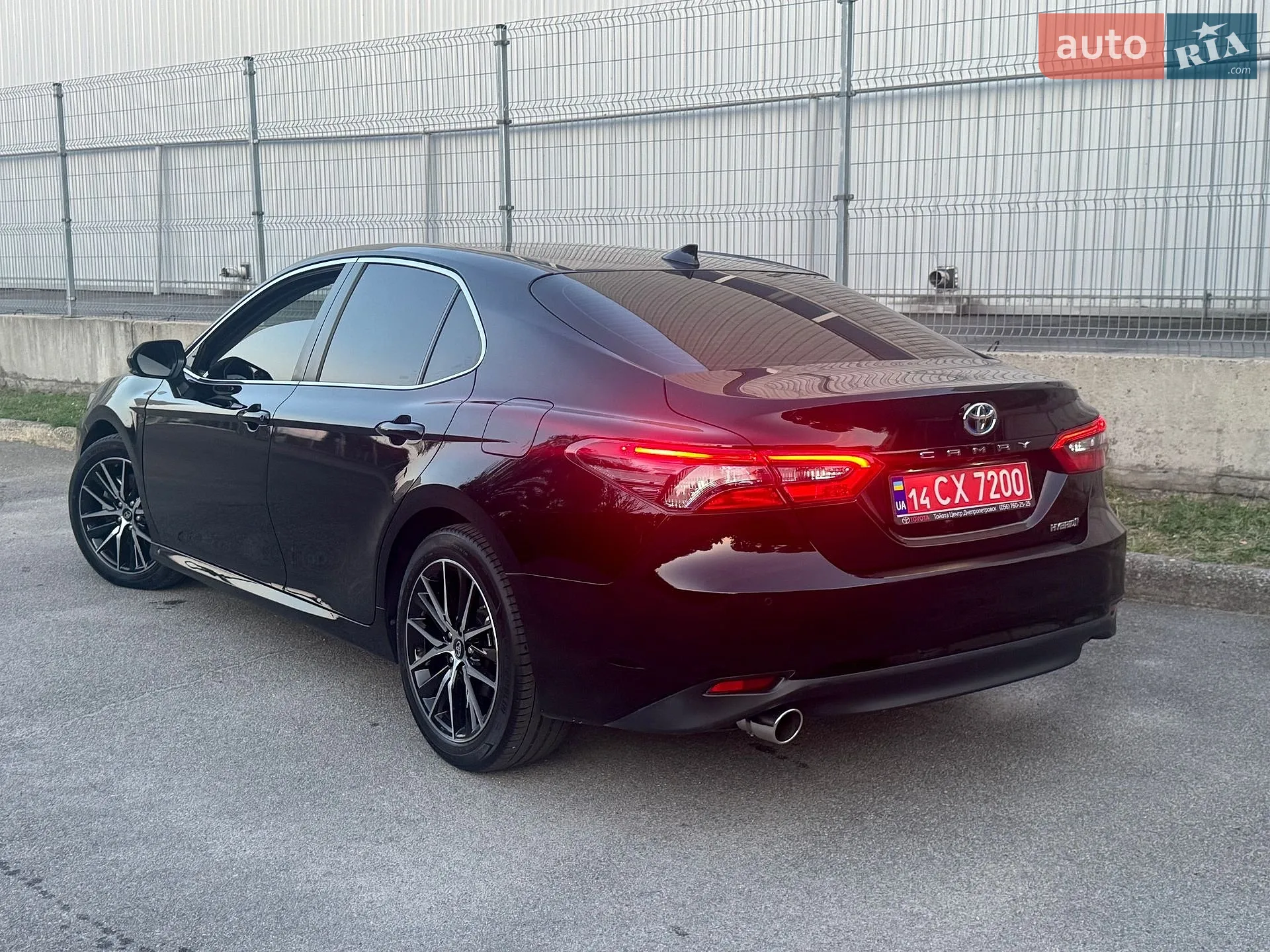 2021 Toyota Camry - мініатюра 2