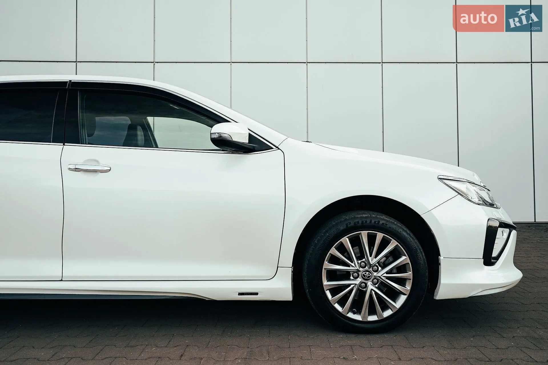 2016 Toyota Camry - мініатюра 19