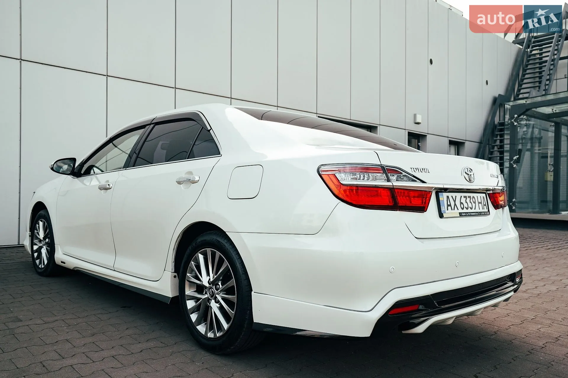 2016 Toyota Camry - мініатюра 25