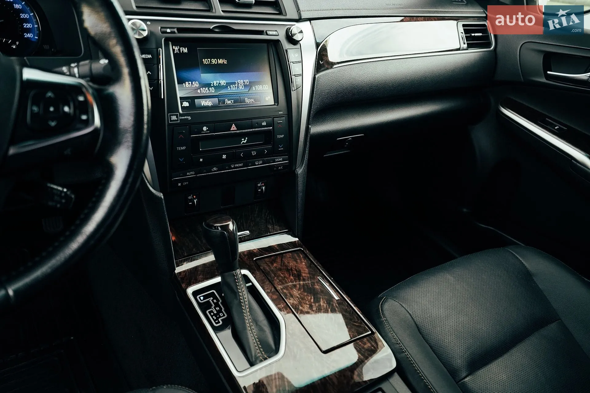 2016 Toyota Camry - мініатюра 40