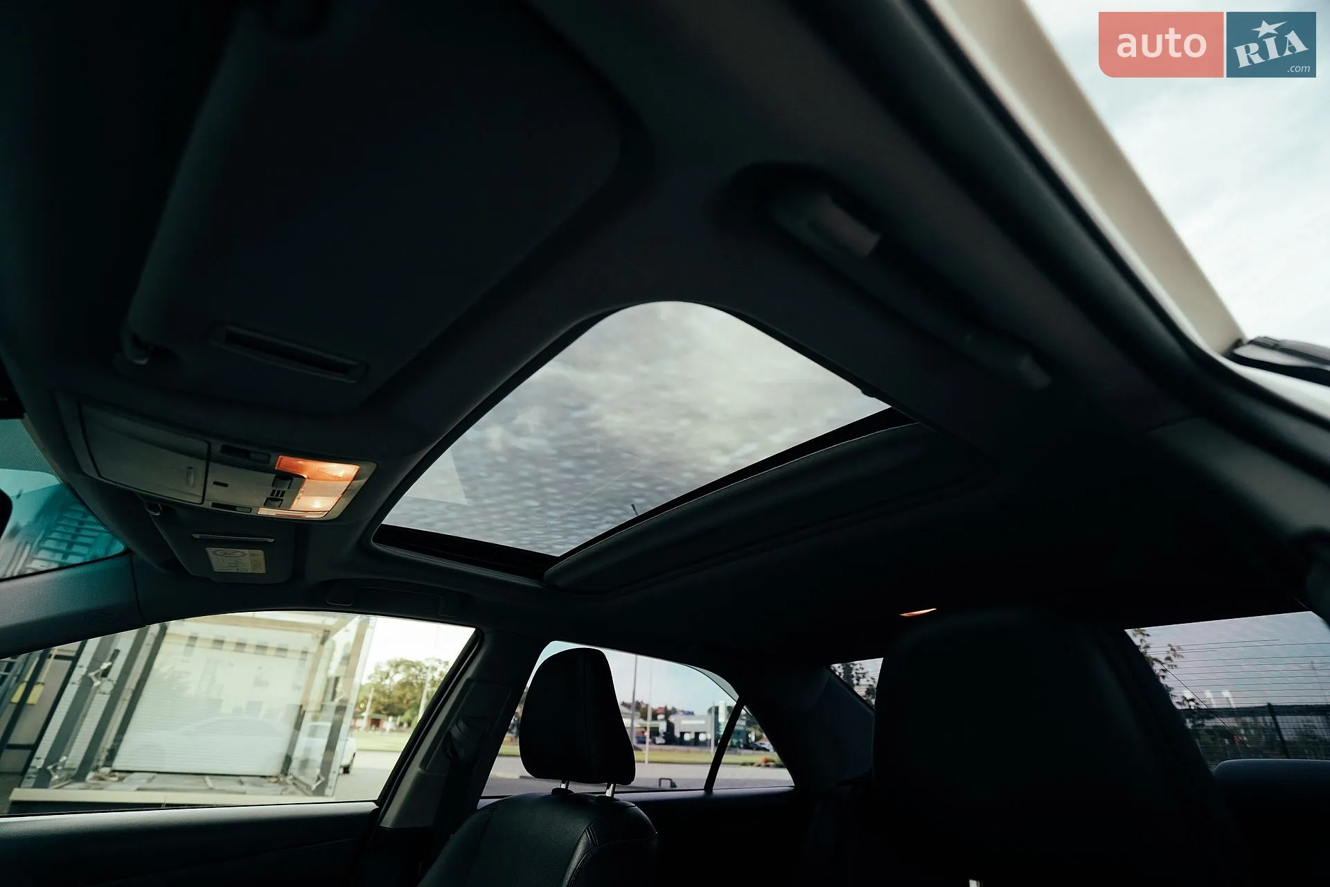 2016 Toyota Camry - мініатюра 48