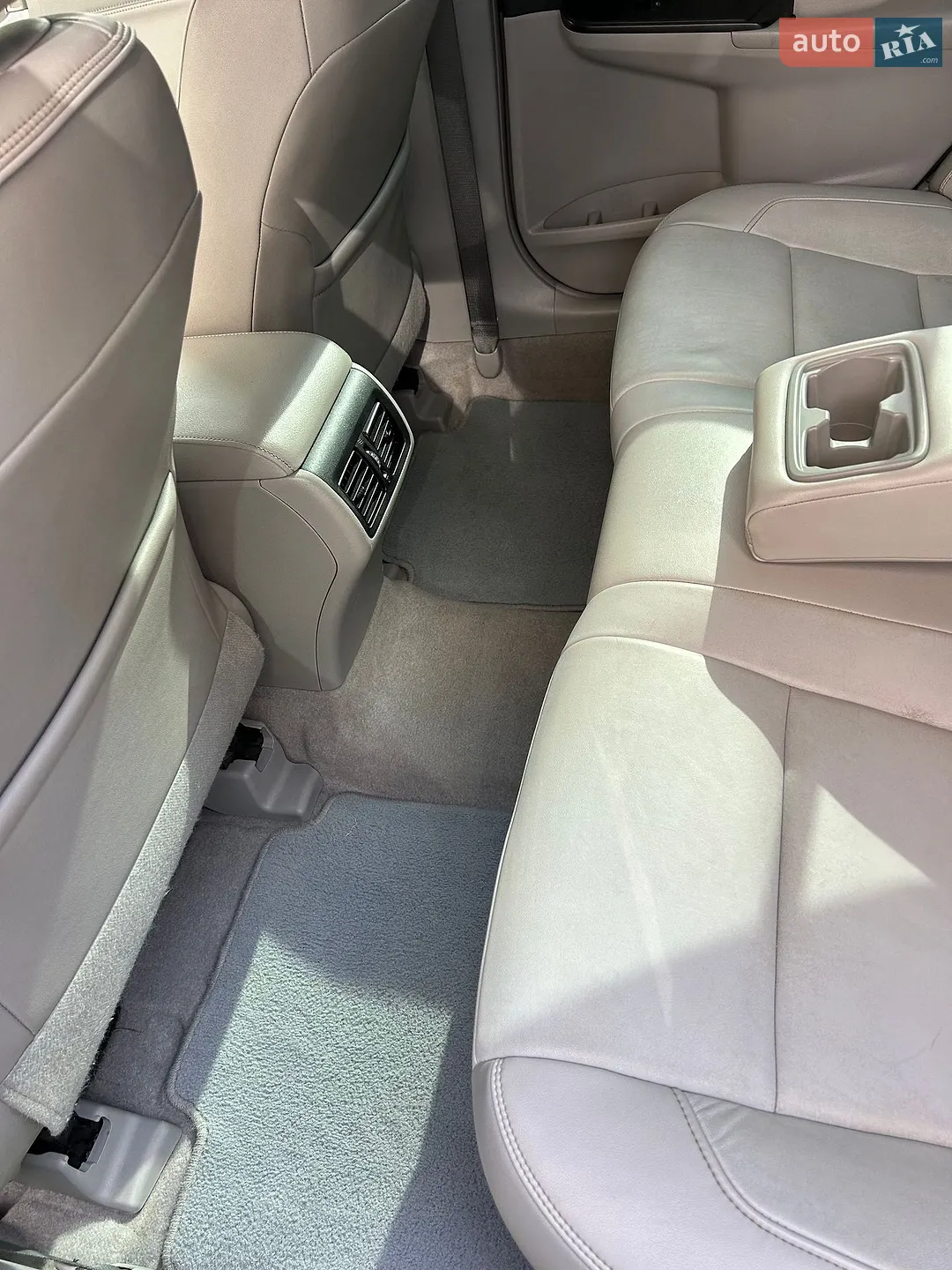 2015 Toyota Camry - мініатюра 9