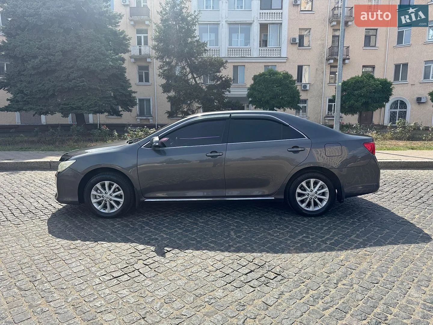 2013 Toyota Camry - мініатюра 2