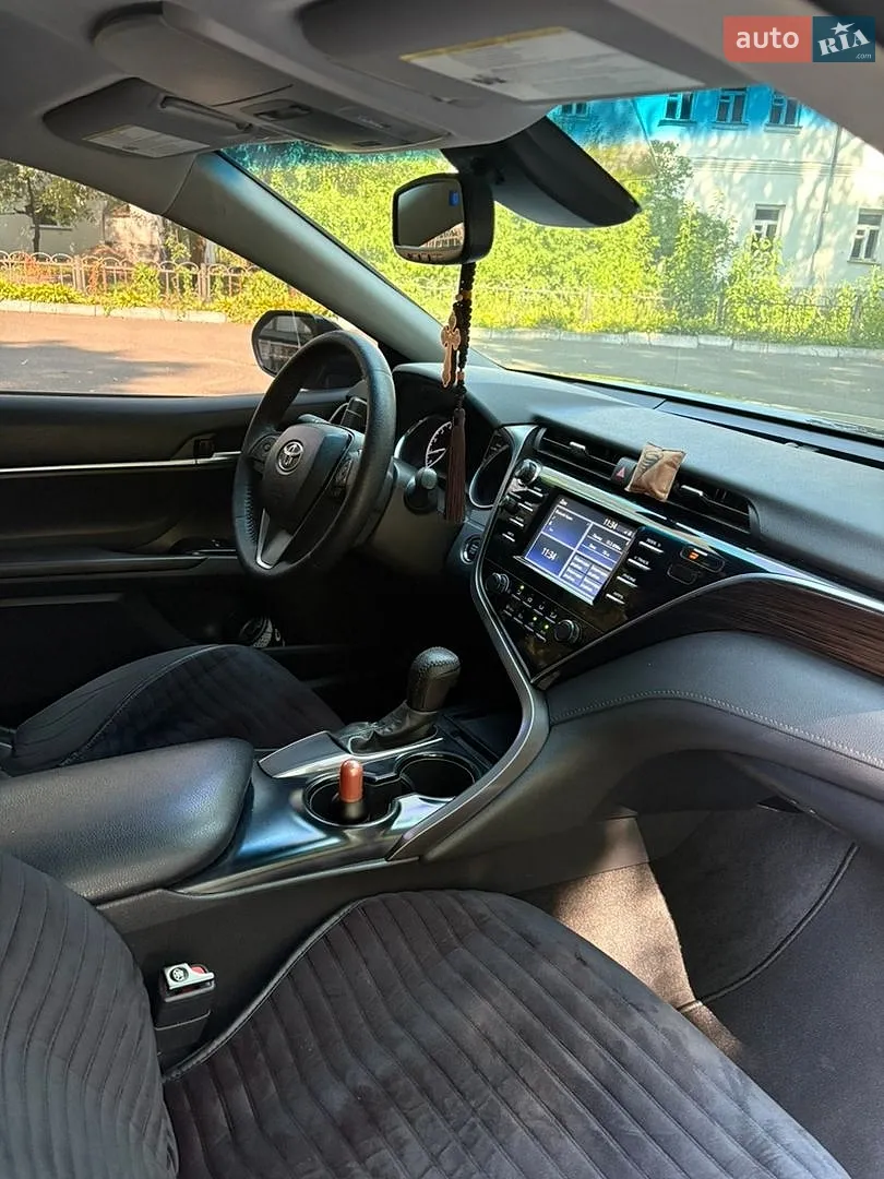 2017 Toyota Camry - мініатюра 14