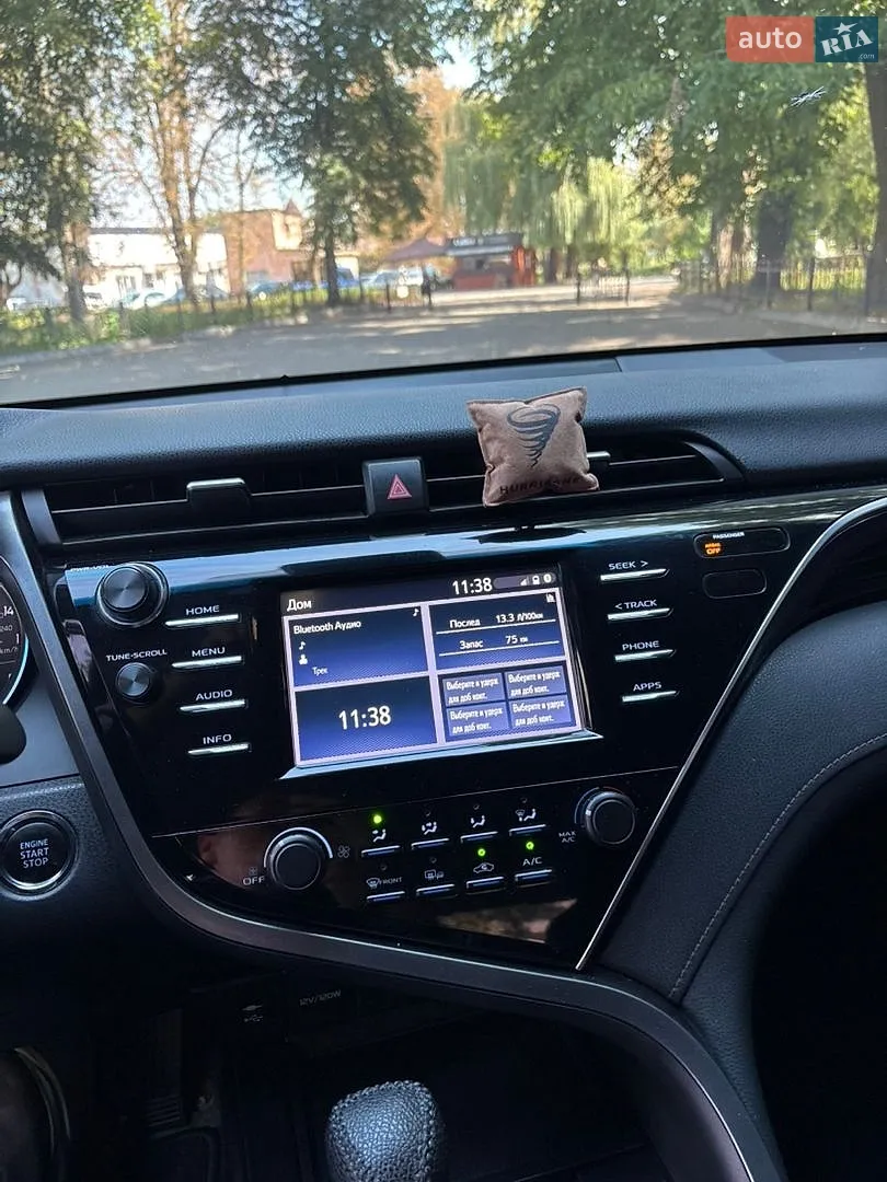 2017 Toyota Camry - мініатюра 16