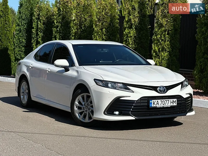 Toyota Camry 2023