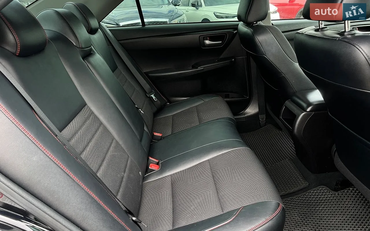 2016 Toyota Camry - мініатюра 30