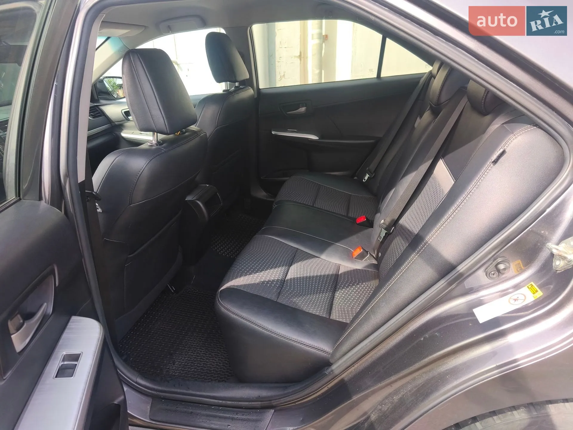 2014 Toyota Camry - мініатюра 3