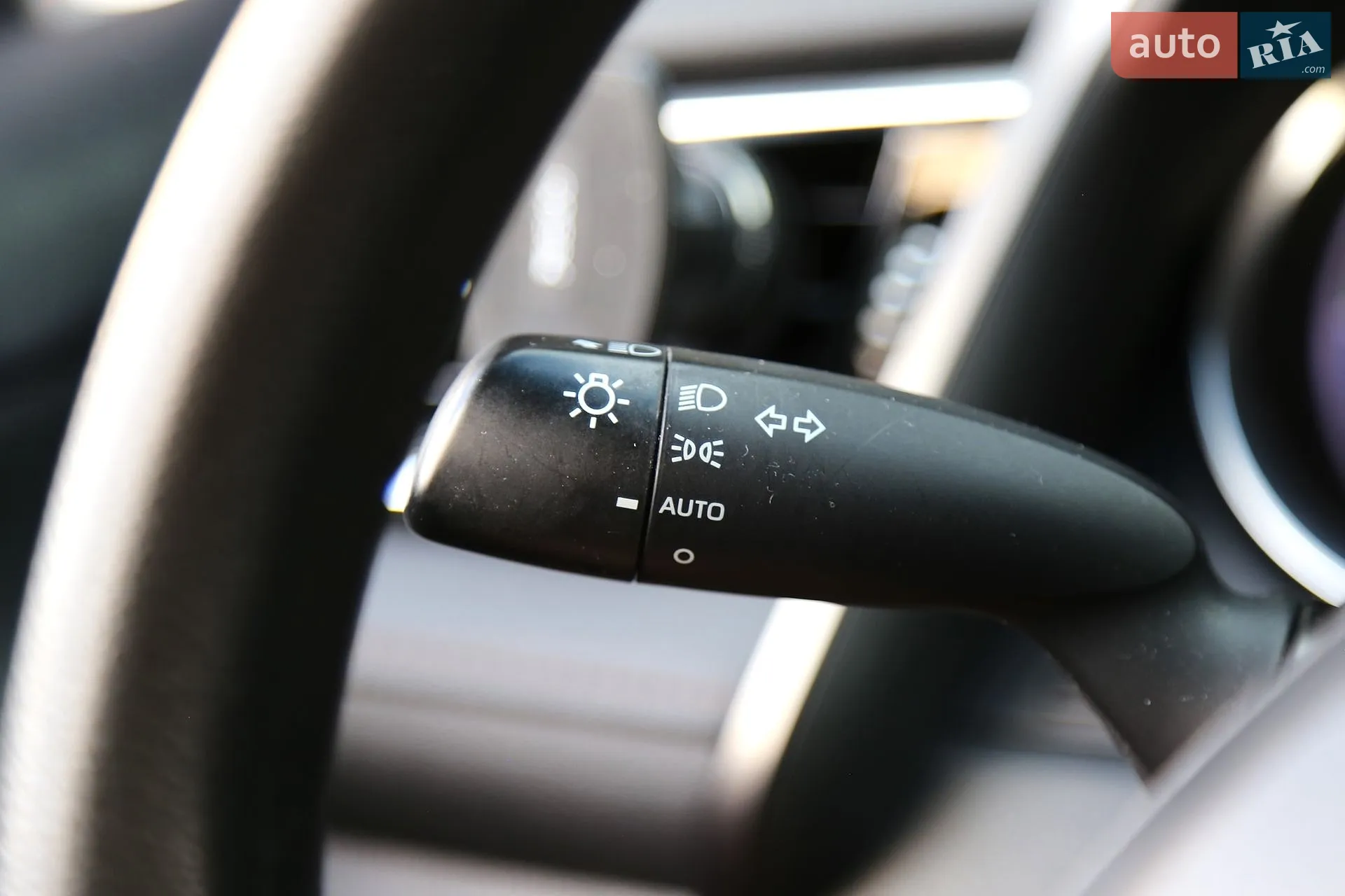 2018 Toyota Camry - мініатюра 25