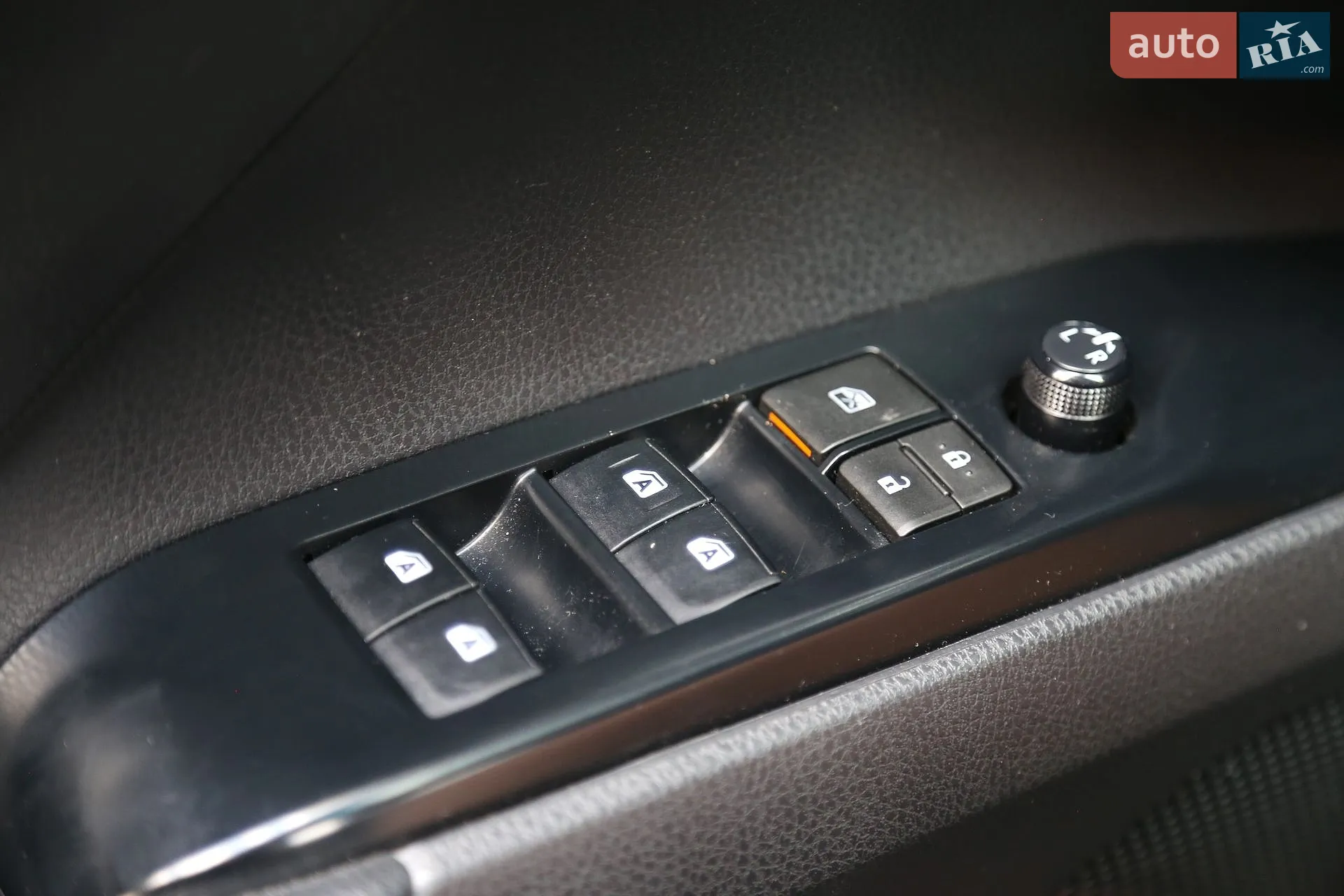 2018 Toyota Camry - мініатюра 28