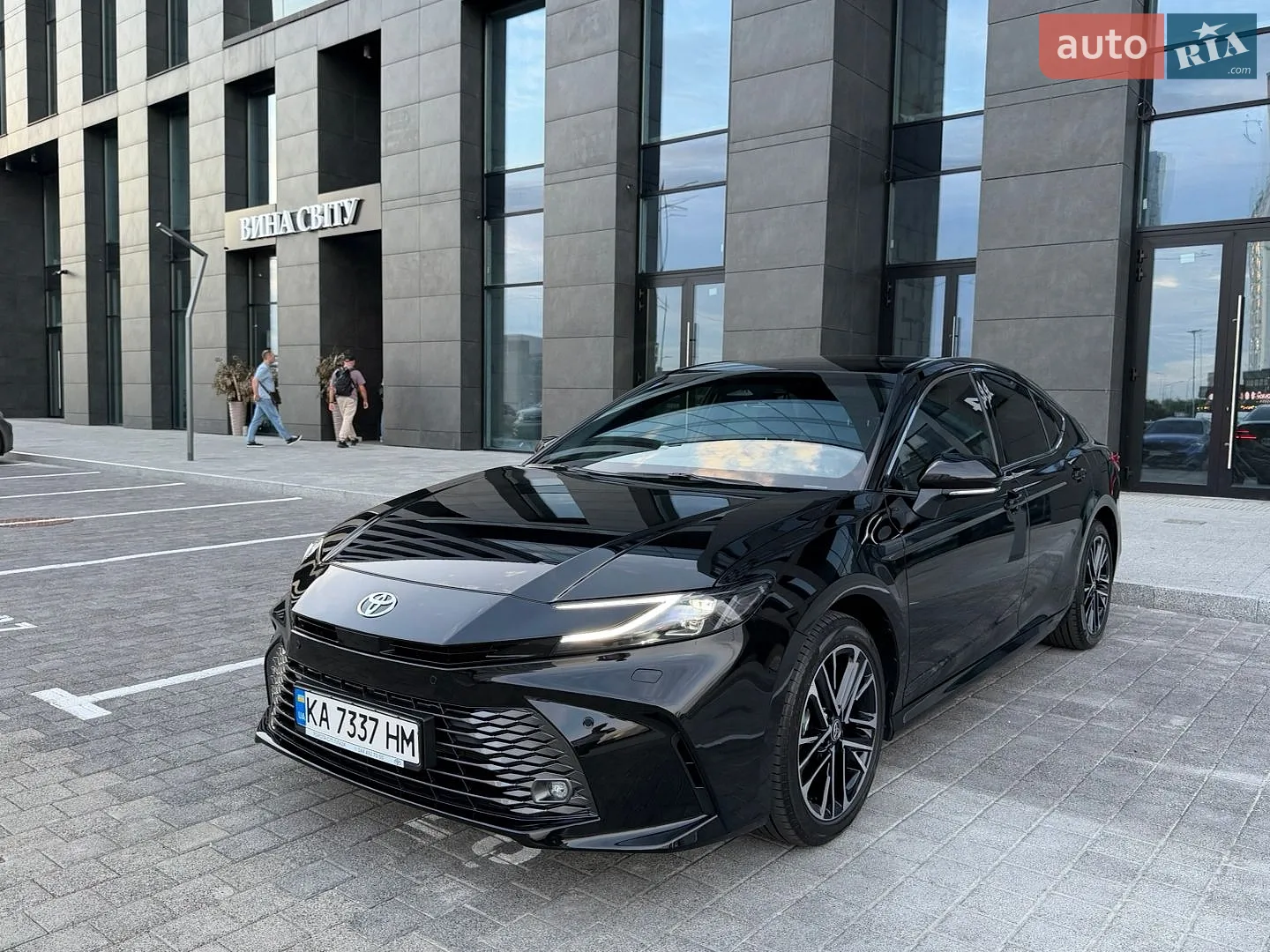 2026 Toyota Camry - мініатюра 2