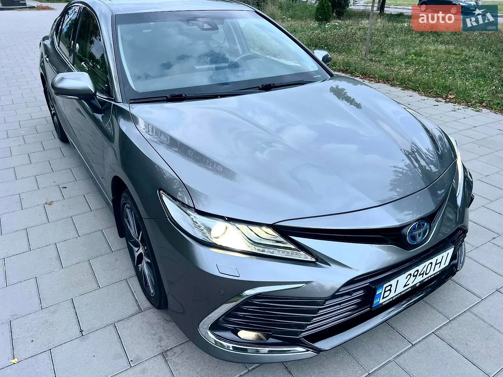 2021 Toyota Camry - мініатюра 3