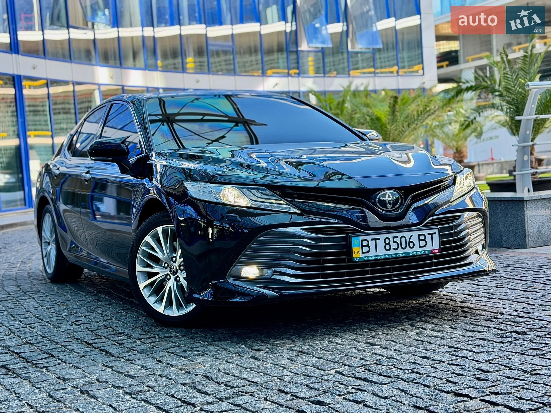 2018 Toyota Camry - мініатюра 2