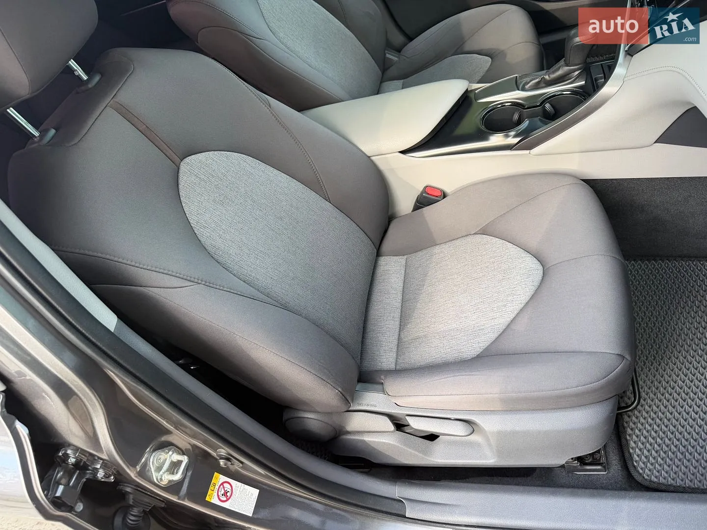 2018 Toyota Camry - мініатюра 27