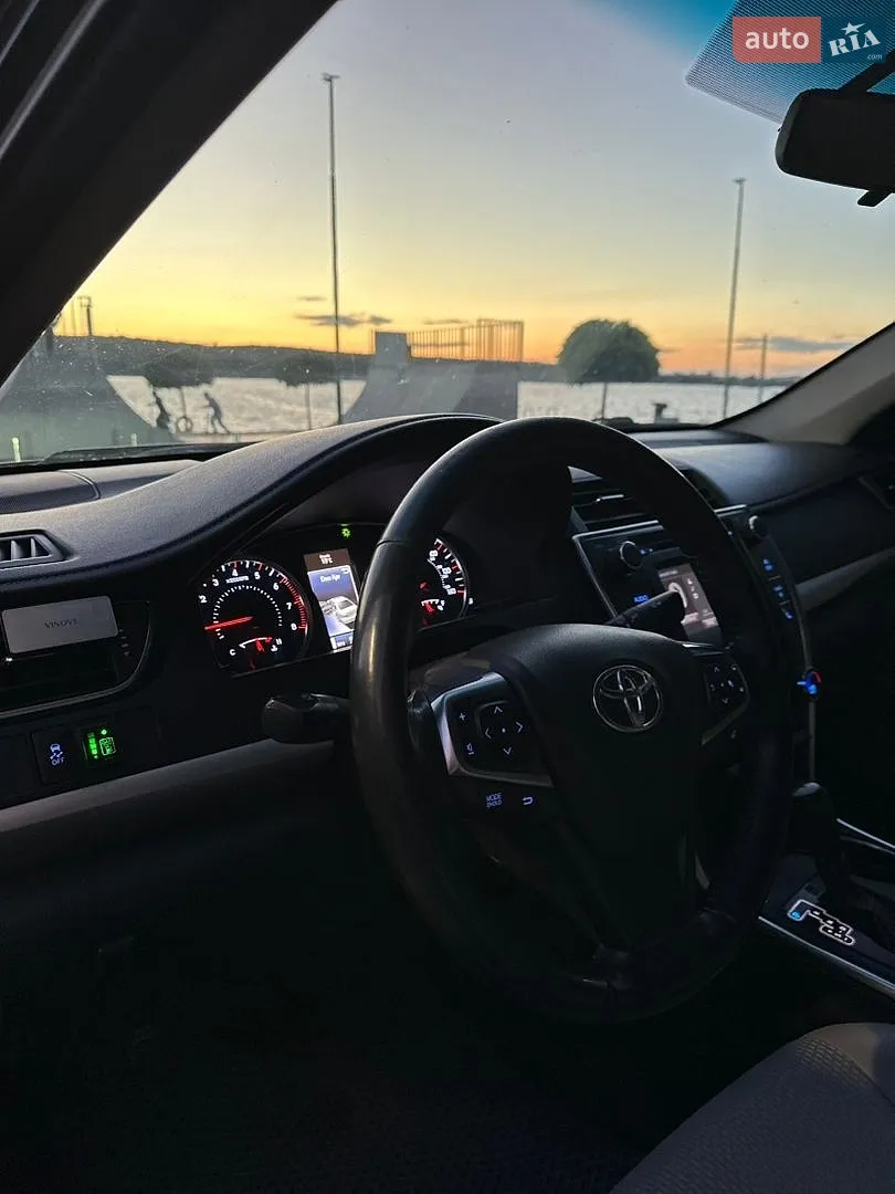 2016 Toyota Camry - мініатюра 12