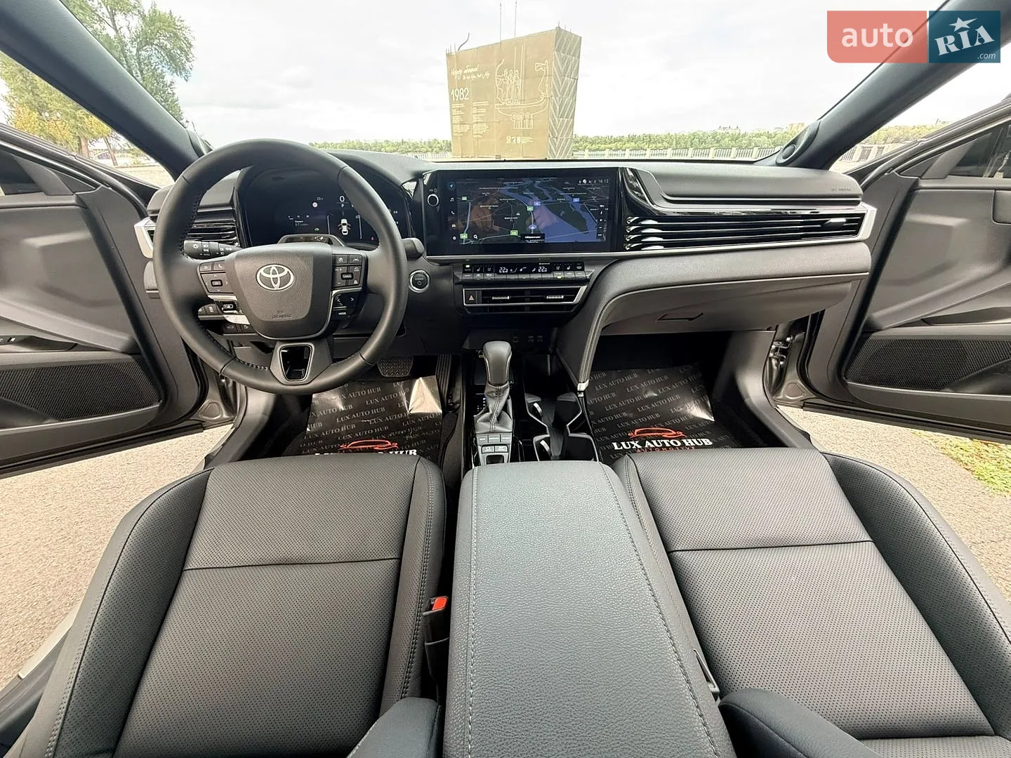 2026 Toyota Camry - мініатюра 17