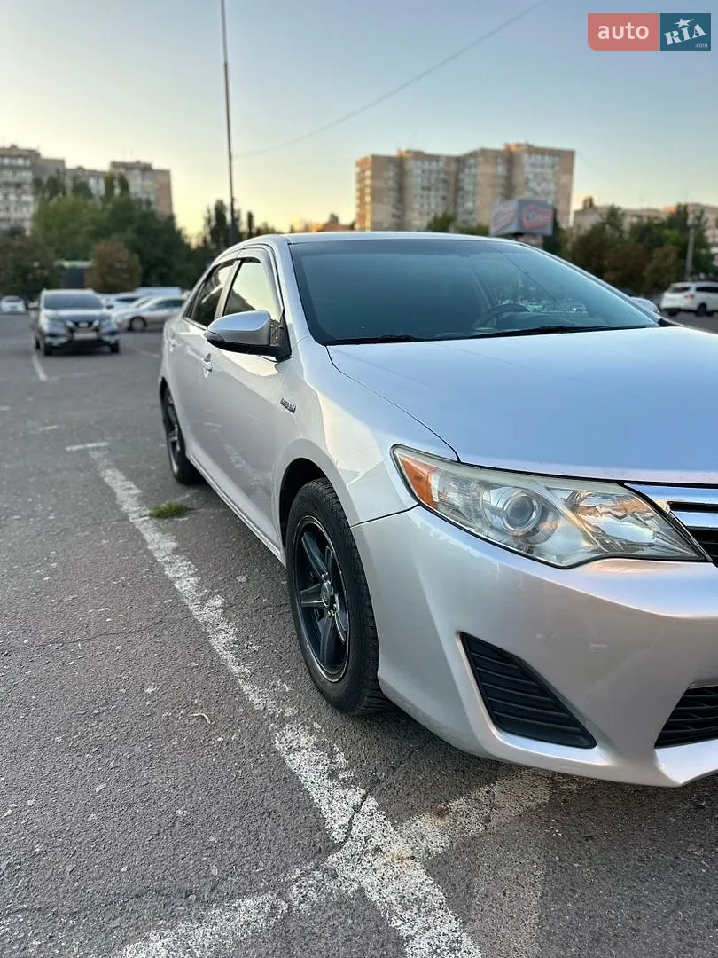 2013 Toyota Camry - мініатюра 3